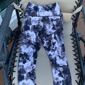 Women’s lululemon size 2 leggings